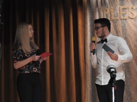 Prireditev Druži naju ples in petje z mednarodno udeležbo 12